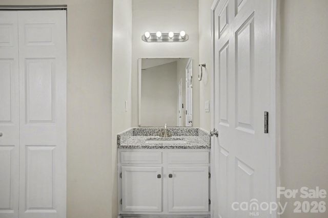 8221 Circle Tree Lane, Charlotte, NC 28277