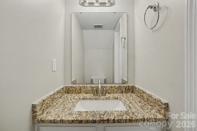 8221 Circle Tree Lane, Charlotte, NC 28277