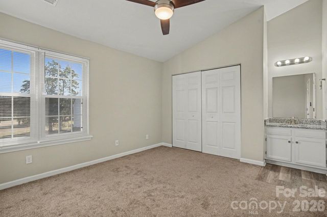 8221 Circle Tree Lane, Charlotte, NC 28277