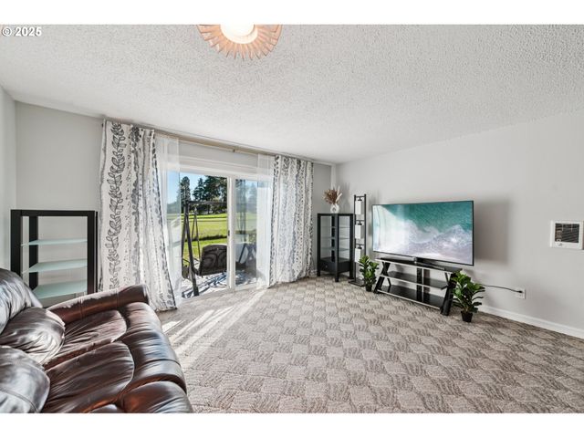 1302 Ne HOGAN Dr #169, Gresham, OR 97030