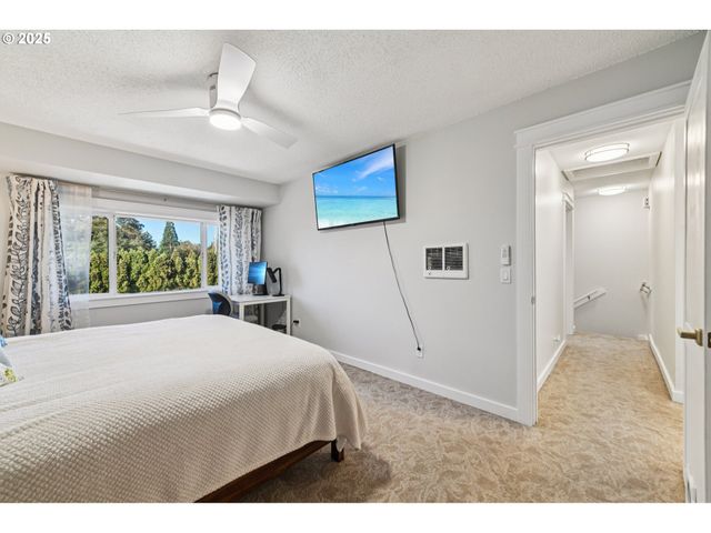 1302 Ne HOGAN Dr #169, Gresham, OR 97030