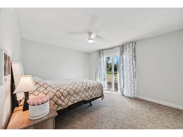 1302 Ne HOGAN Dr #169, Gresham, OR 97030