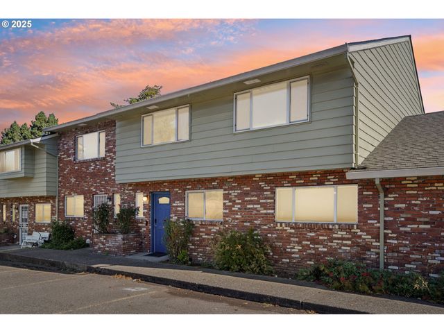 1302 Ne HOGAN Dr #169, Gresham, OR 97030