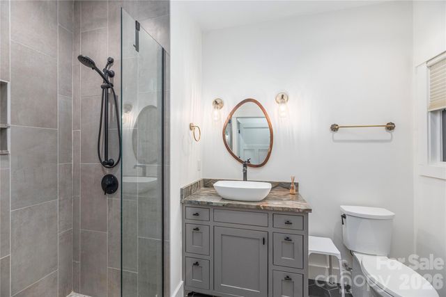 660 Elk Mountain Scenic Highway, Asheville, NC 28804
