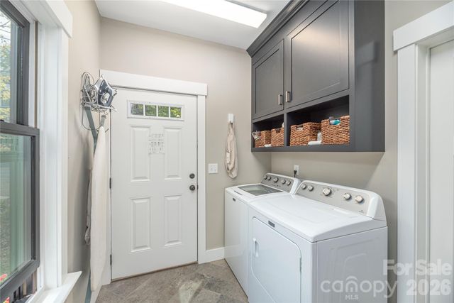 660 Elk Mountain Scenic Highway, Asheville, NC 28804