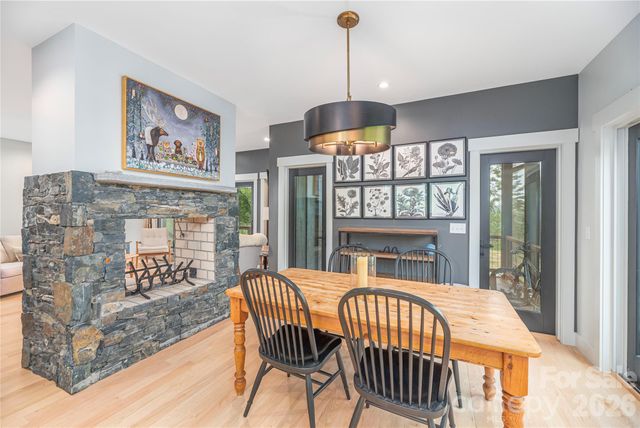 660 Elk Mountain Scenic Highway, Asheville, NC 28804