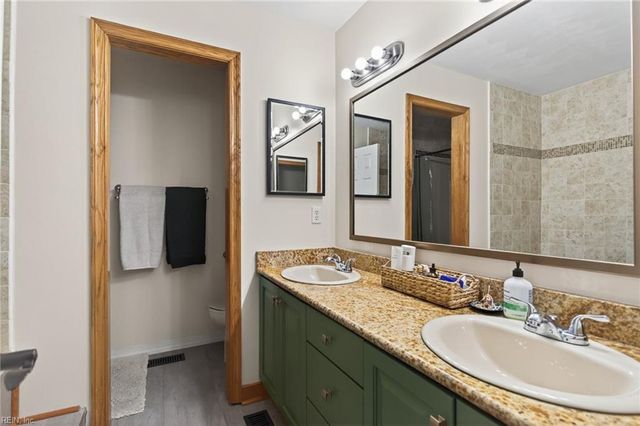 5441 Cleeve Abbey DR, Virginia Beach, VA 23462