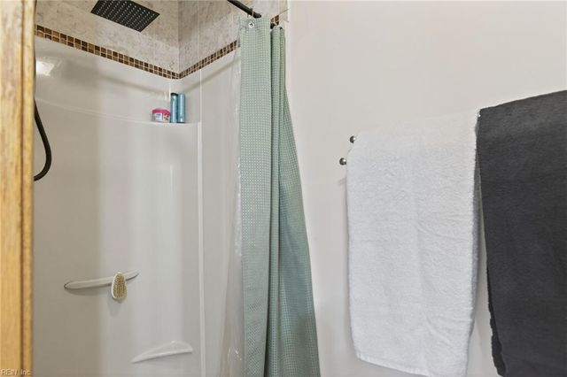 5441 Cleeve Abbey DR, Virginia Beach, VA 23462