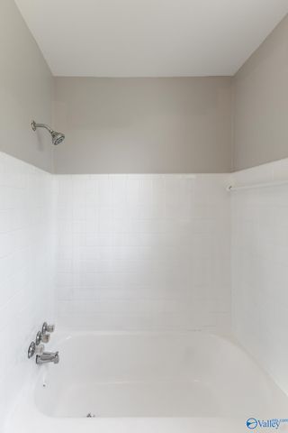 3604 N Memorial Parkway North NE, Huntsville, AL 35810