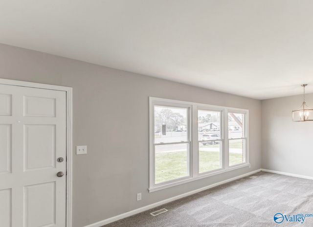 3604 N Memorial Parkway North NE, Huntsville, AL 35810