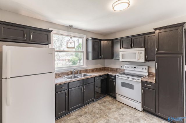 3604 N Memorial Parkway North NE, Huntsville, AL 35810