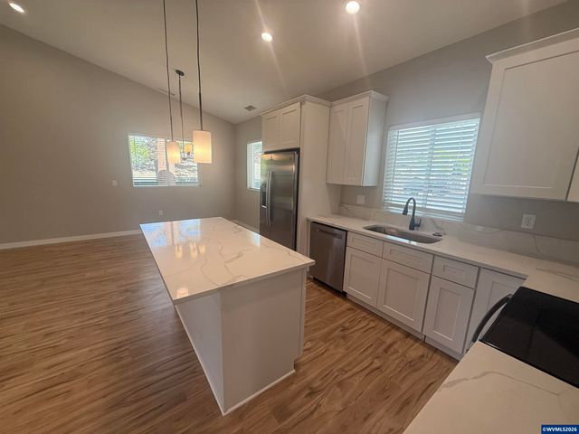 4455 Matthews Lp S, Salem, OR 97302
