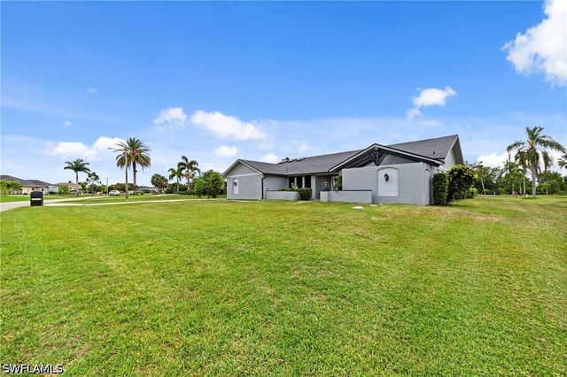 17209 Castleview DR, North Fort Myers, FL 33917