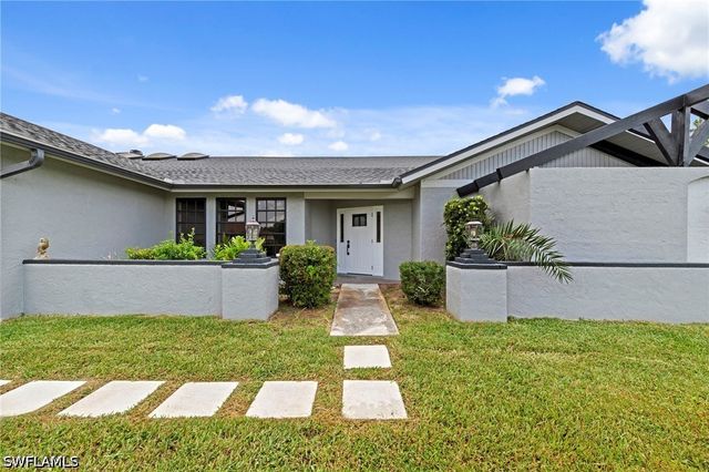 17209 Castleview DR, North Fort Myers, FL 33917