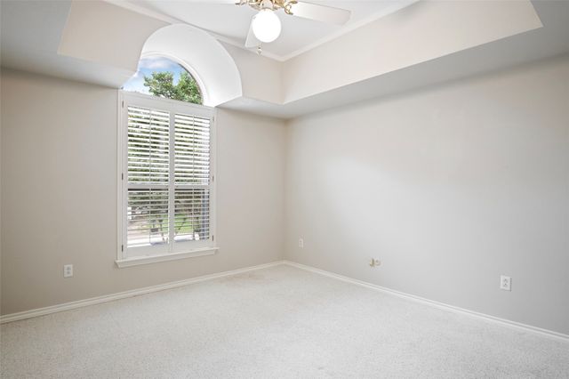 9131 Valley Chapel Lane, Dallas, TX 75220