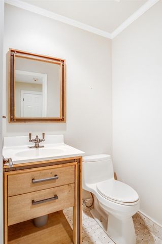 9131 Valley Chapel Lane, Dallas, TX 75220