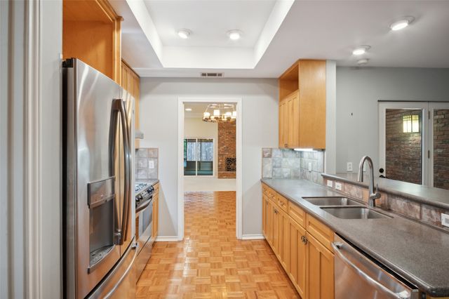 9131 Valley Chapel Lane, Dallas, TX 75220