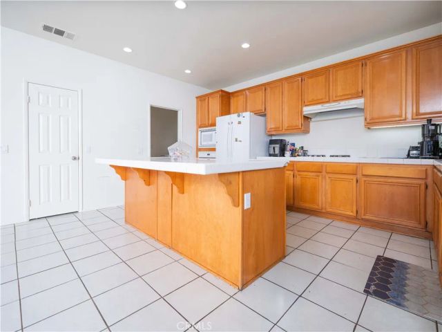 7158 Twinspur Court, Eastvale, CA 92880