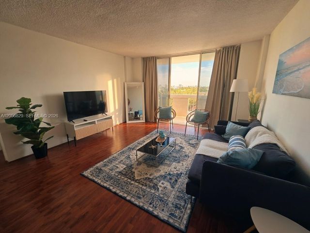 800 West Ave 722, Miami Beach, FL 33139