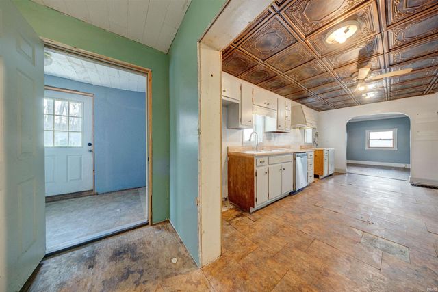 11695 N CR 1200 E, Evanston, IN 47531