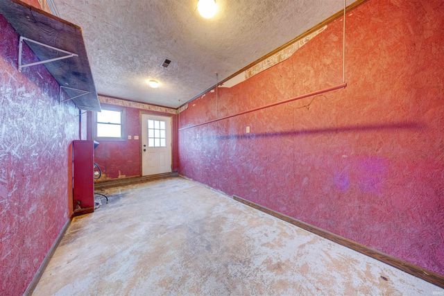 11695 N CR 1200 E, Evanston, IN 47531