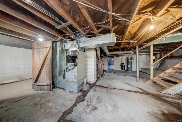 11695 N CR 1200 E, Evanston, IN 47531