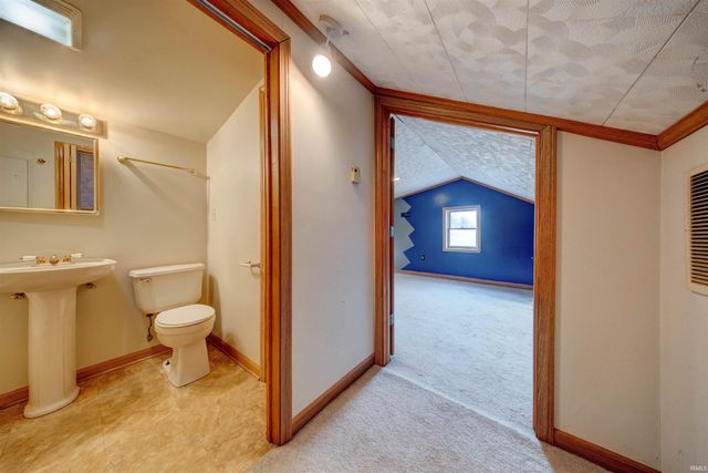 11695 N CR 1200 E, Evanston, IN 47531