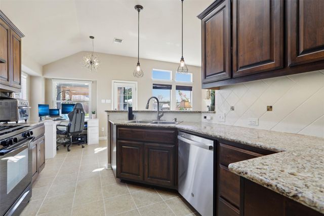 2803 Angelina DR, Round Rock, TX 78665