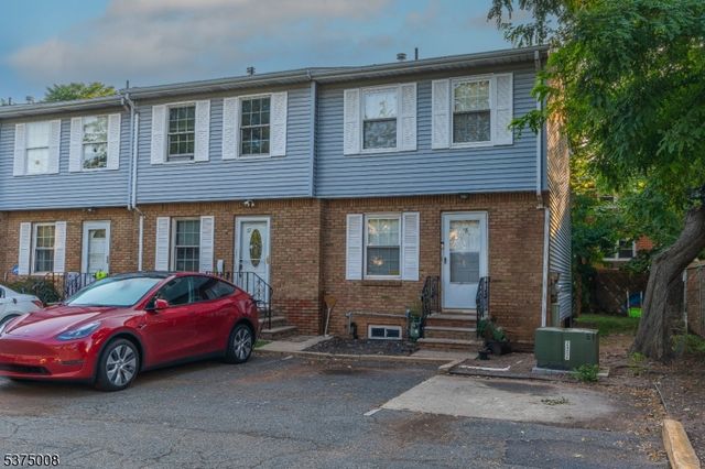 675 R Garden St 18, Elizabeth City, NJ 07202