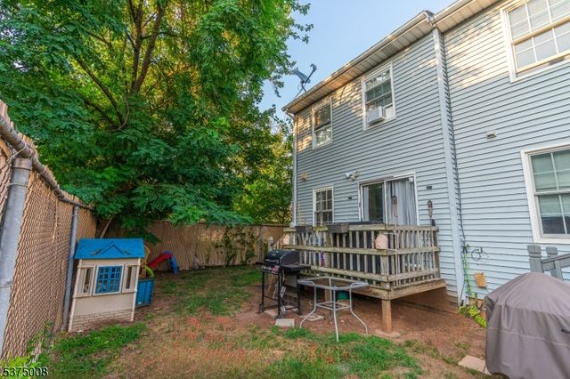 675 R Garden St 18, Elizabeth City, NJ 07202
