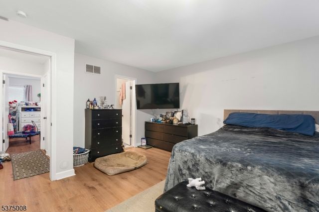 675 R Garden St 18, Elizabeth City, NJ 07202