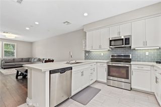 649 W Foothill Boulevard 2, Glendora, CA 91741