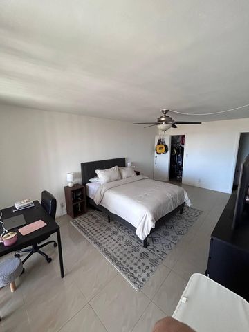 2001 Atlantic Shores Boulevard 504, Hallandale Beach, FL 33009