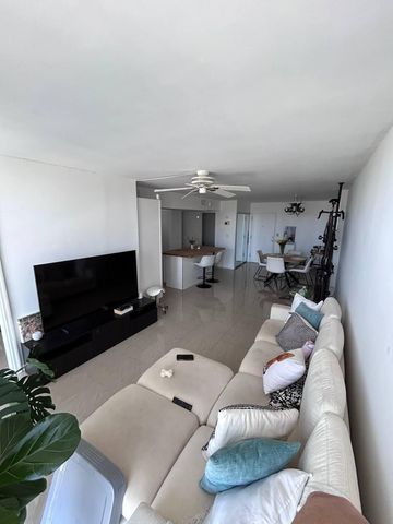 2001 Atlantic Shores Boulevard 504, Hallandale Beach, FL 33009