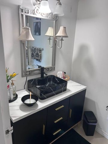 2001 Atlantic Shores Boulevard 504, Hallandale Beach, FL 33009