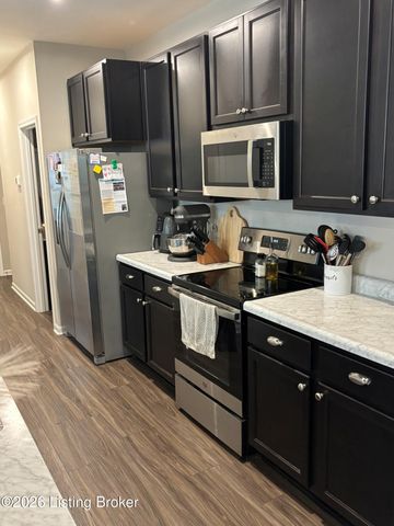 147 Harvest Moon Ct, Shepherdsville, KY 40165
