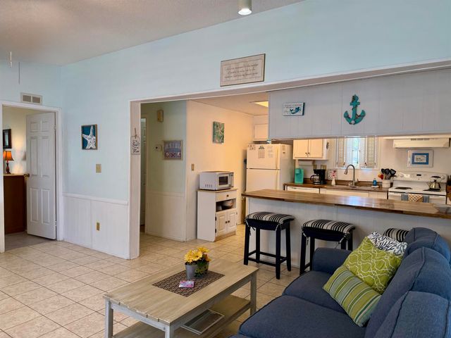 211 Sanddollar Dr., Surfside Beach, SC 29575