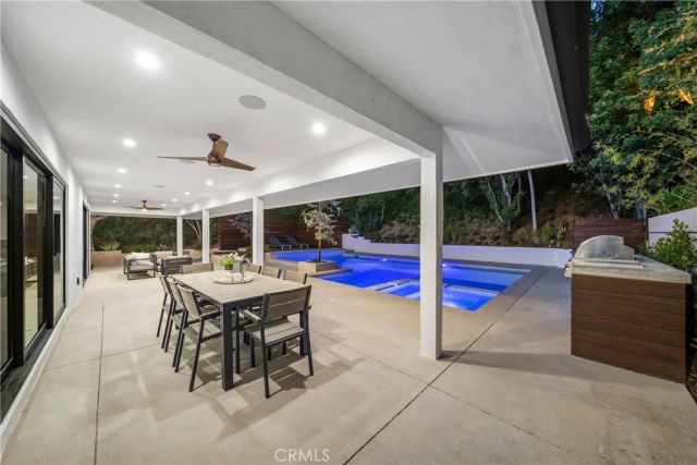 16105 Clear Oak Drive, Encino, CA 91436