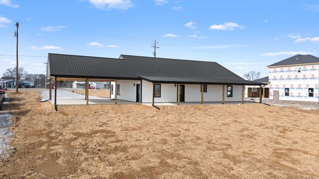 6245 McMinnville Hwy, Smithville, TN 37166