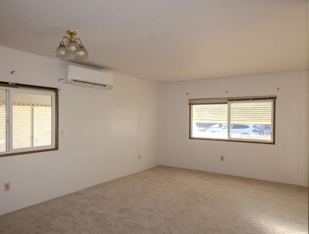 1001 Roguelea Lane, Grants Pass, OR 97526