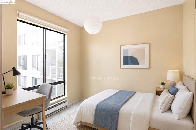 8 Commodore DR C359, Emeryville, CA 94608