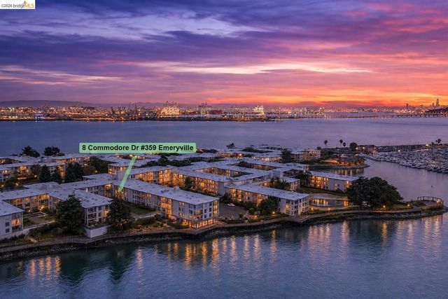 8 Commodore DR C359, Emeryville, CA 94608