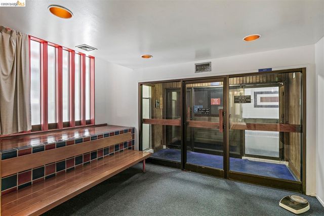 8 Commodore DR C359, Emeryville, CA 94608