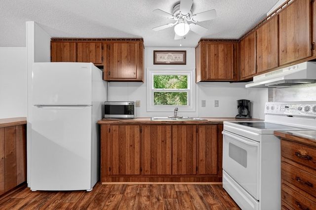 278 Aaron Pennington Ln, Celina, TN 38551