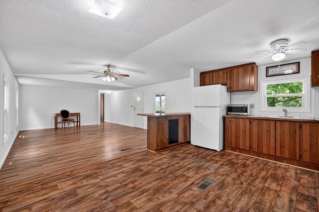 278 Aaron Pennington Ln, Celina, TN 38551