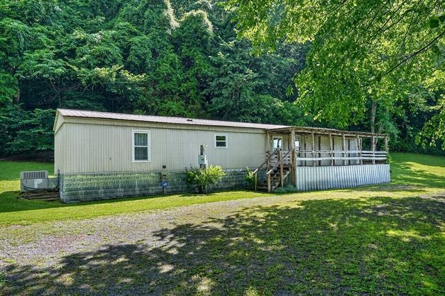 278 Aaron Pennington Ln, Celina, TN 38551