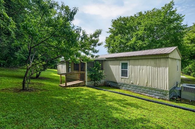 278 Aaron Pennington Ln, Celina, TN 38551