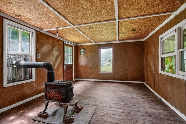 278 Aaron Pennington Ln, Celina, TN 38551