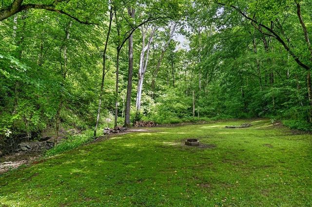 278 Aaron Pennington Ln, Celina, TN 38551