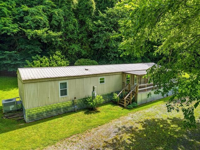 278 Aaron Pennington Ln, Celina, TN 38551